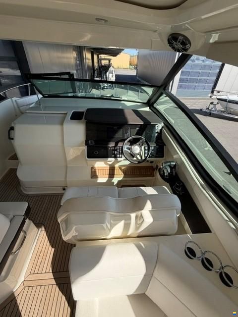 Sea Ray 320 DAE - Joystick