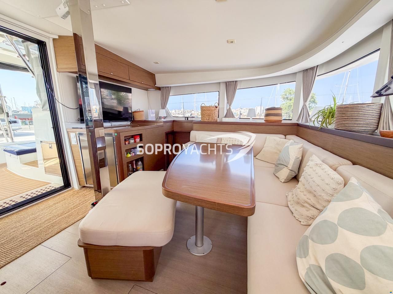 Lagoon 42