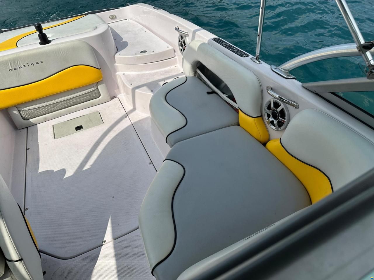 Correct Craft Super Air Nautique 210