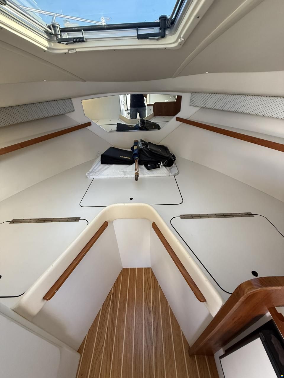 Tiara 2900 Coronet