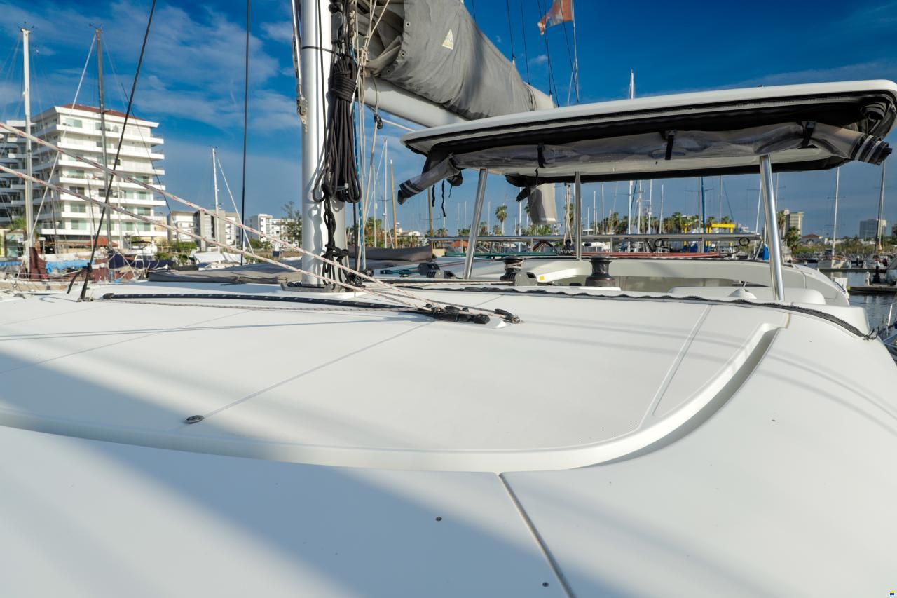 Lagoon 2021 Lagoon 42 Sailing Catamaran