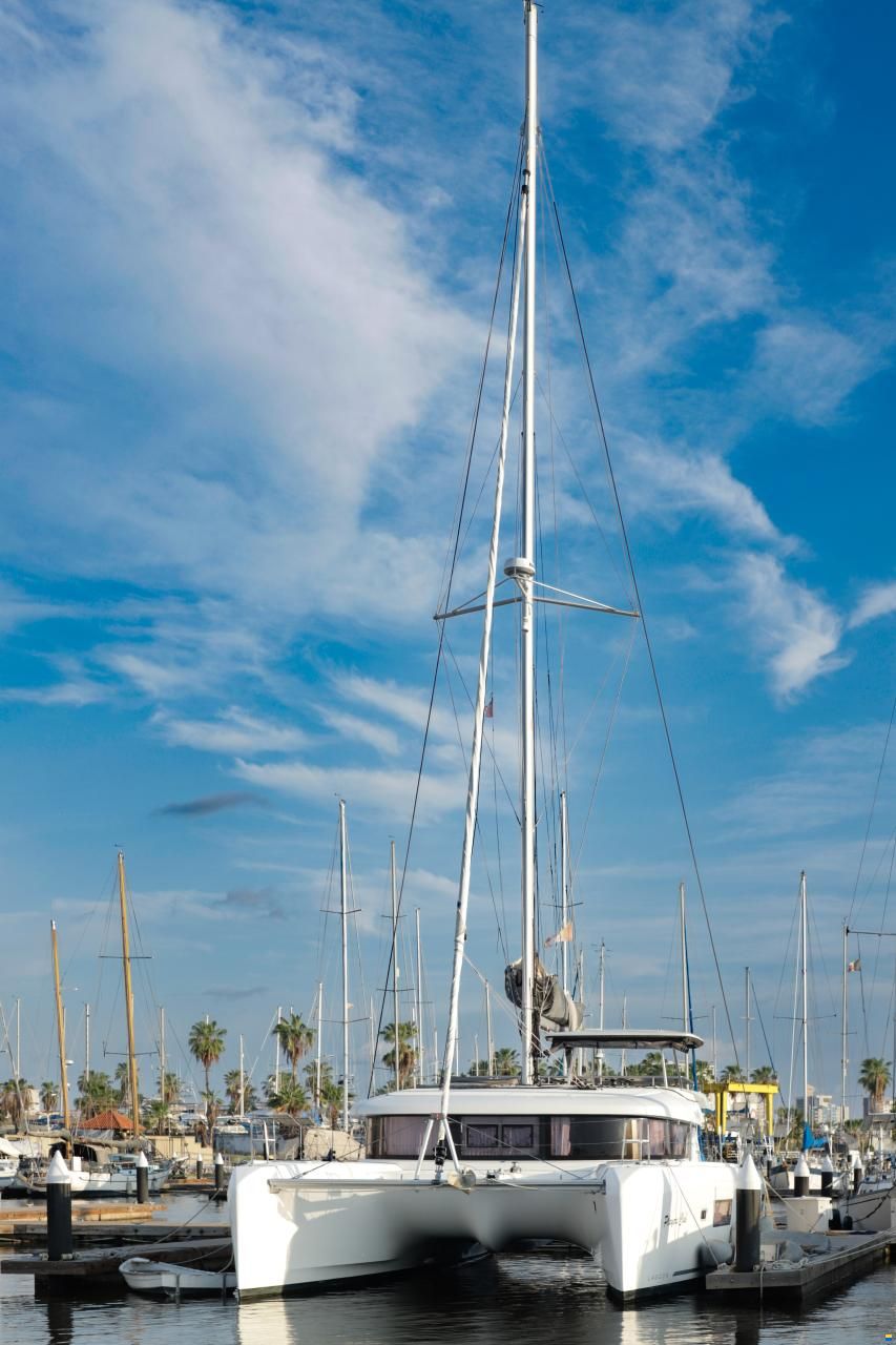 Lagoon 2021 Lagoon 42 Sailing Catamaran