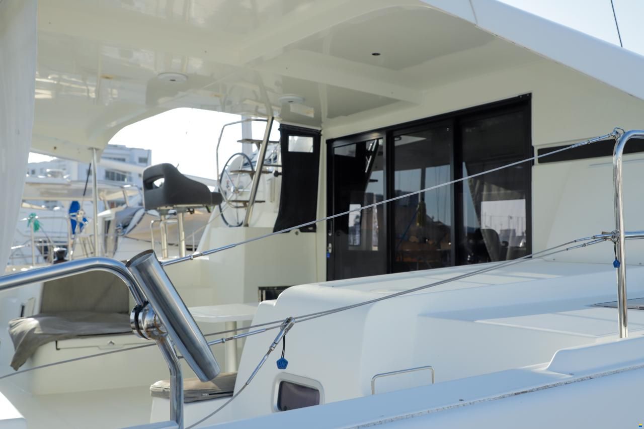 Lagoon 2021 Lagoon 42 Sailing Catamaran