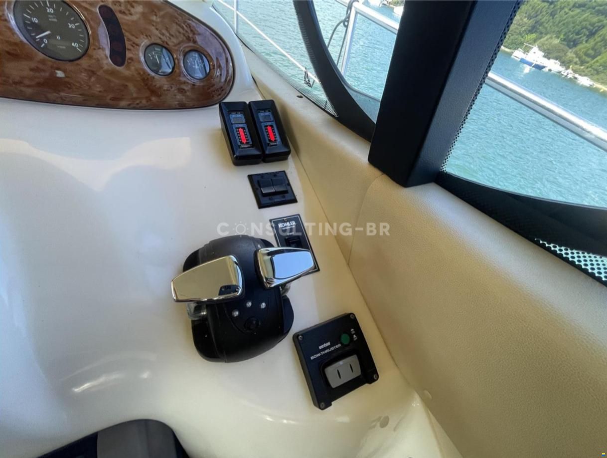 Azimut 42 Fly