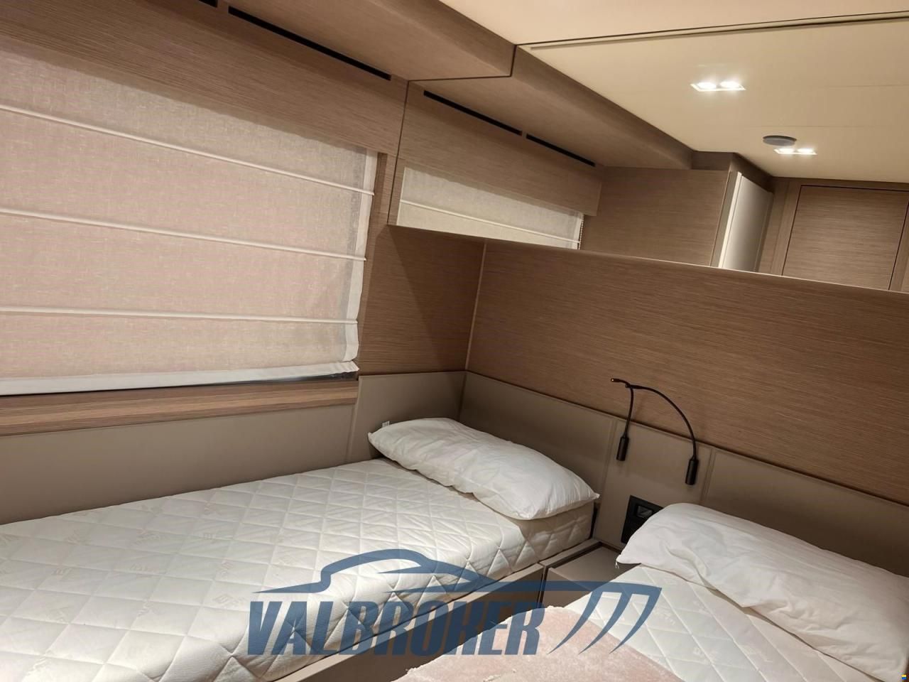 Ferretti 670