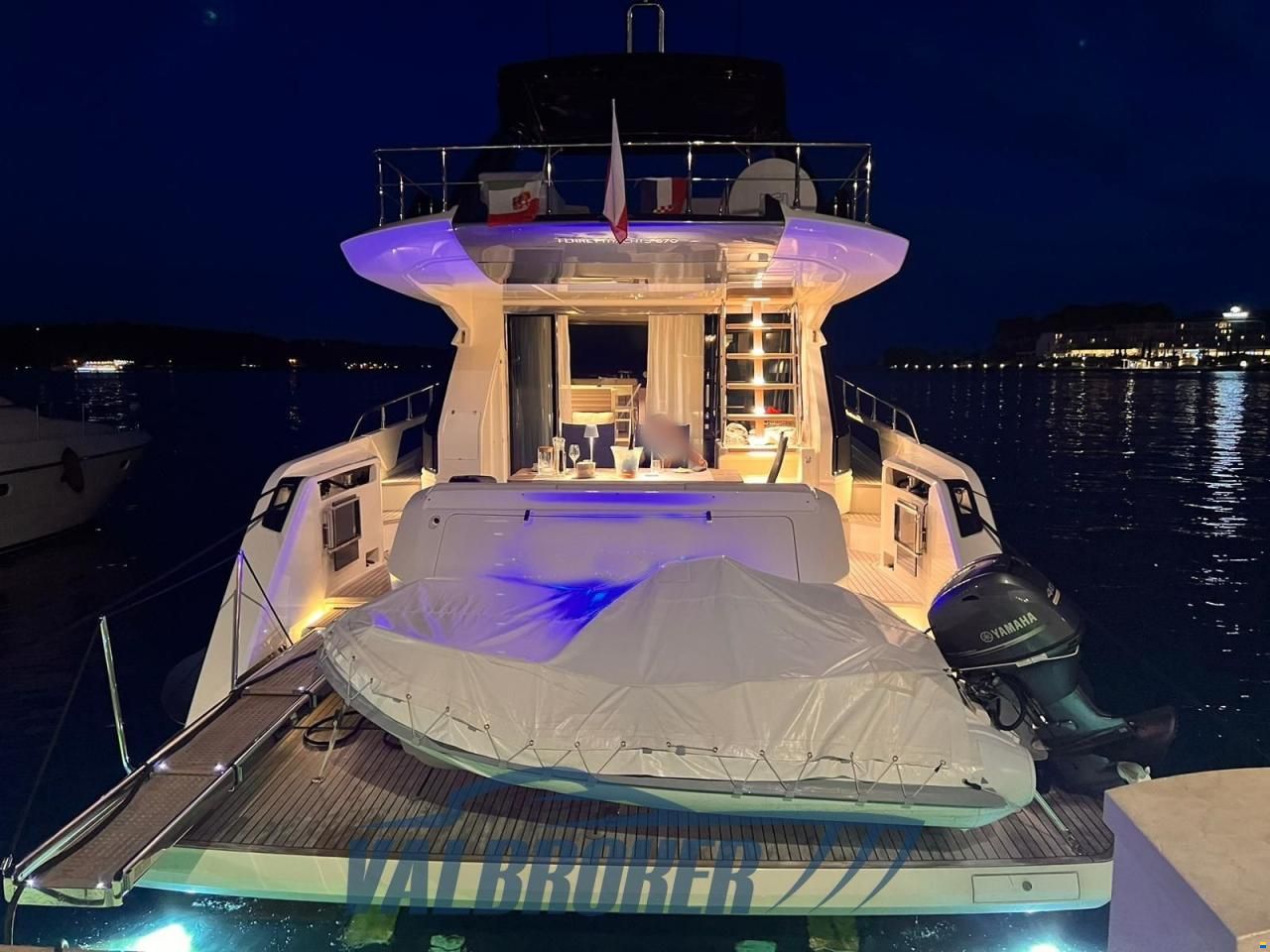 Ferretti 670
