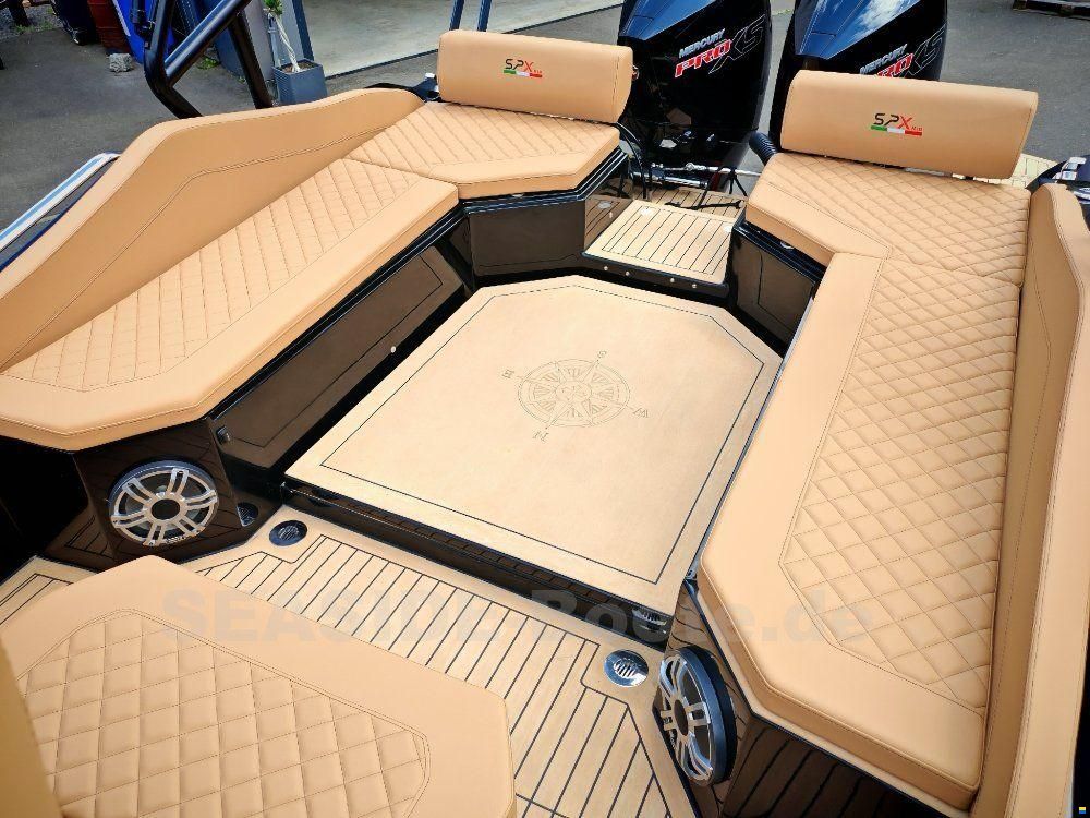 SPX Rib 32 DINETTE - VORFÜHRBOOT