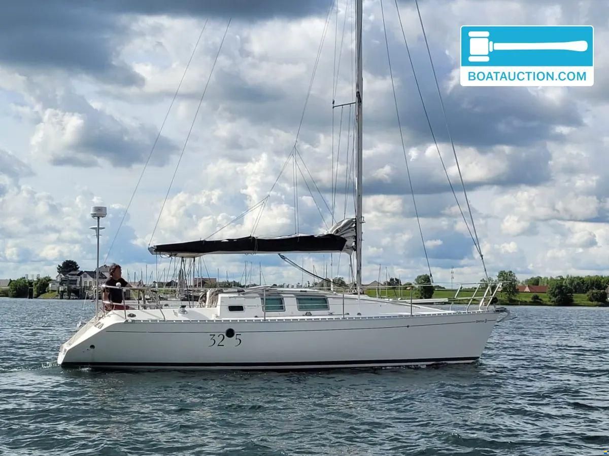 Beneteau First 32s5