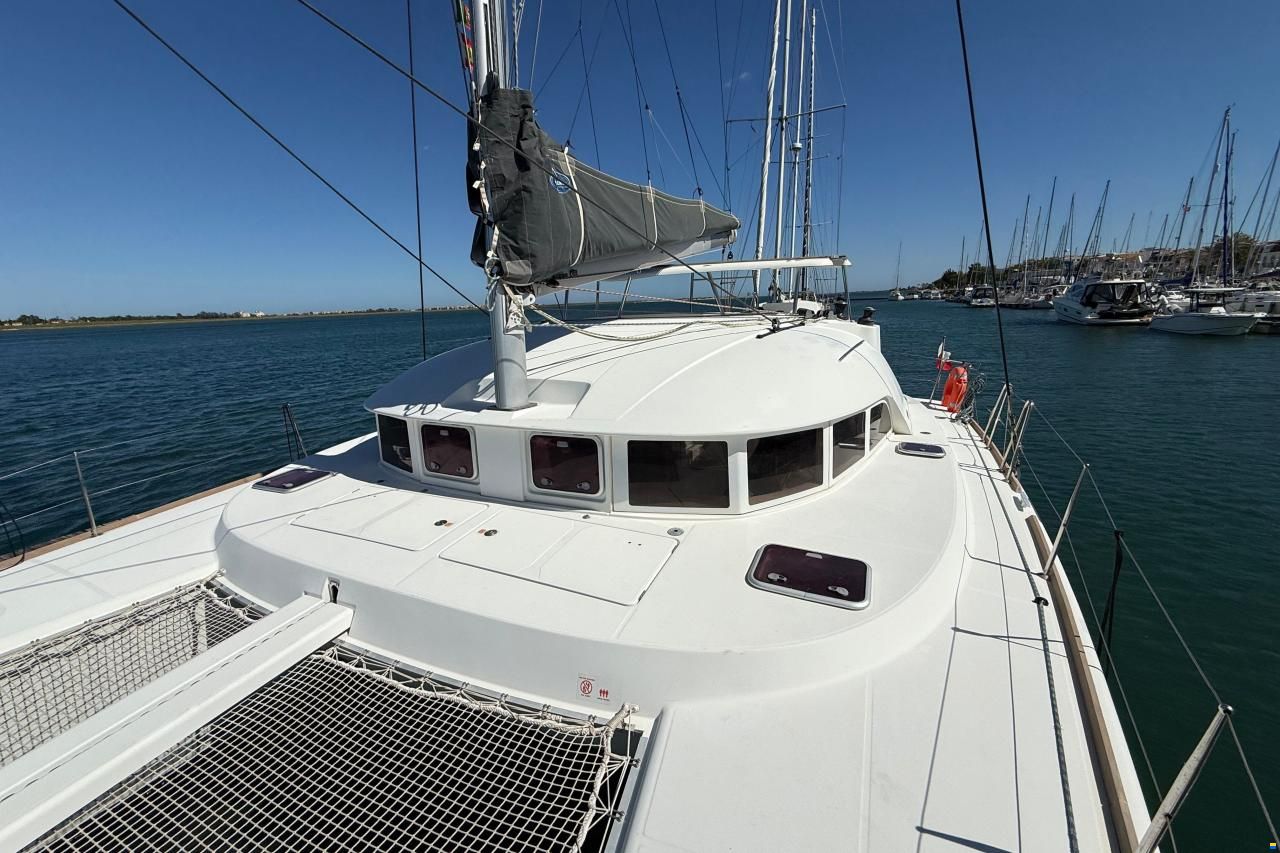 Lagoon 38