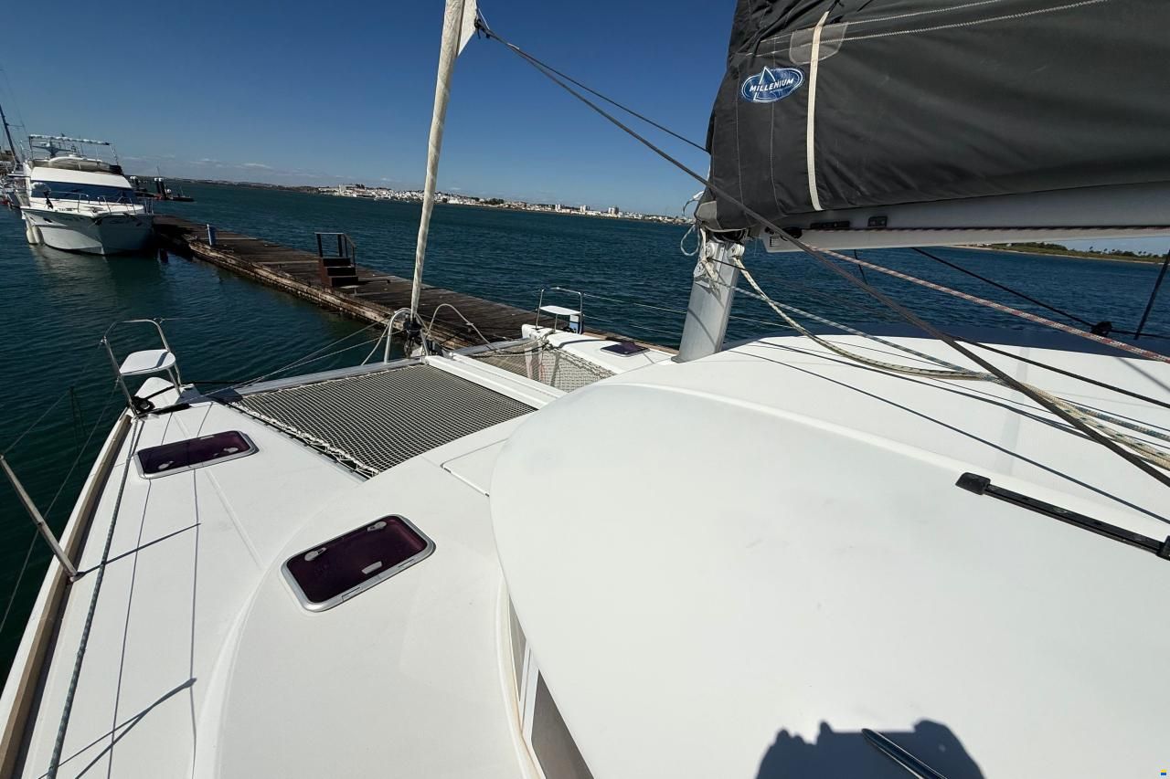 Lagoon 38
