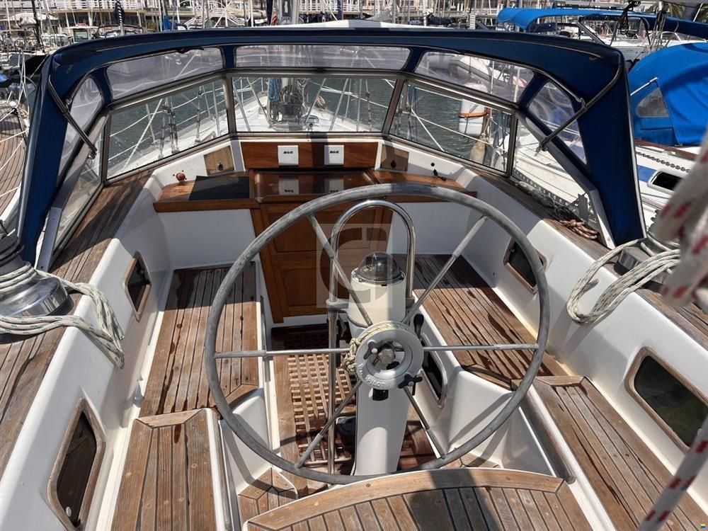 Aphrodite 42