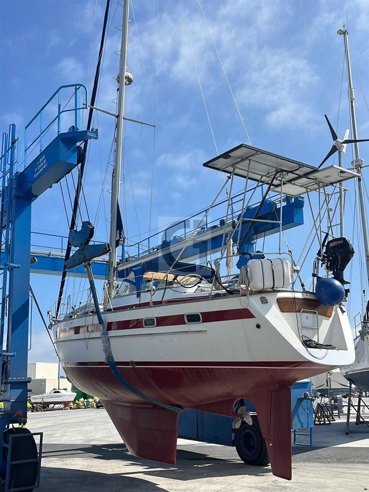 Aphrodite 42