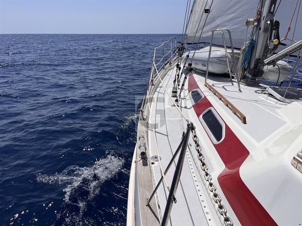Aphrodite 42