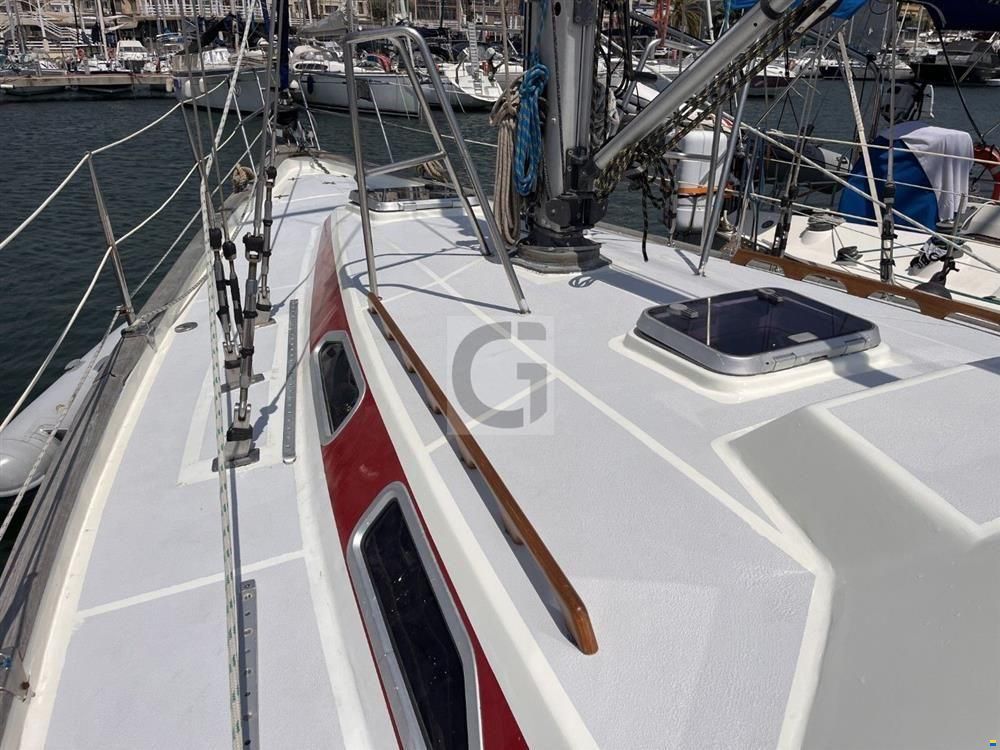 Aphrodite 42