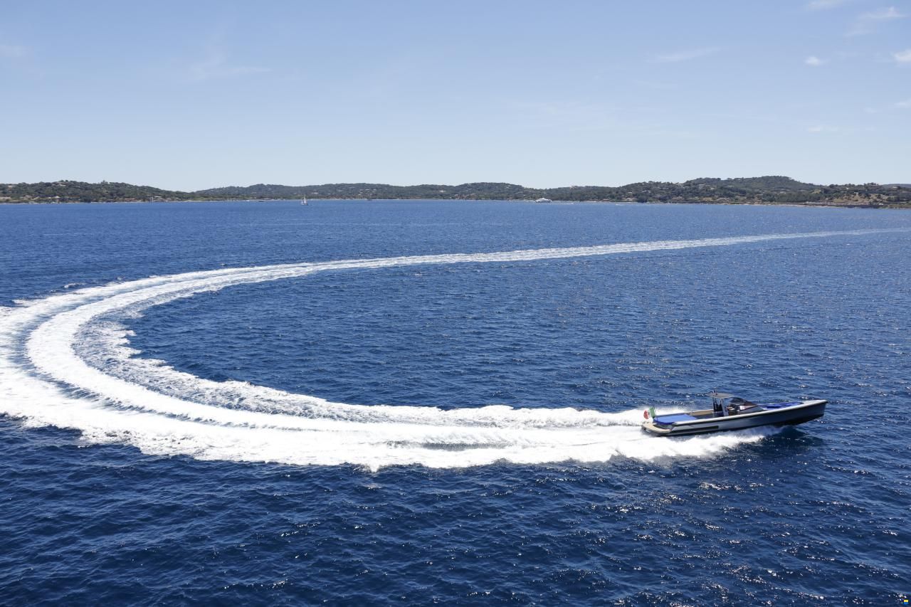 Wally Tender 45