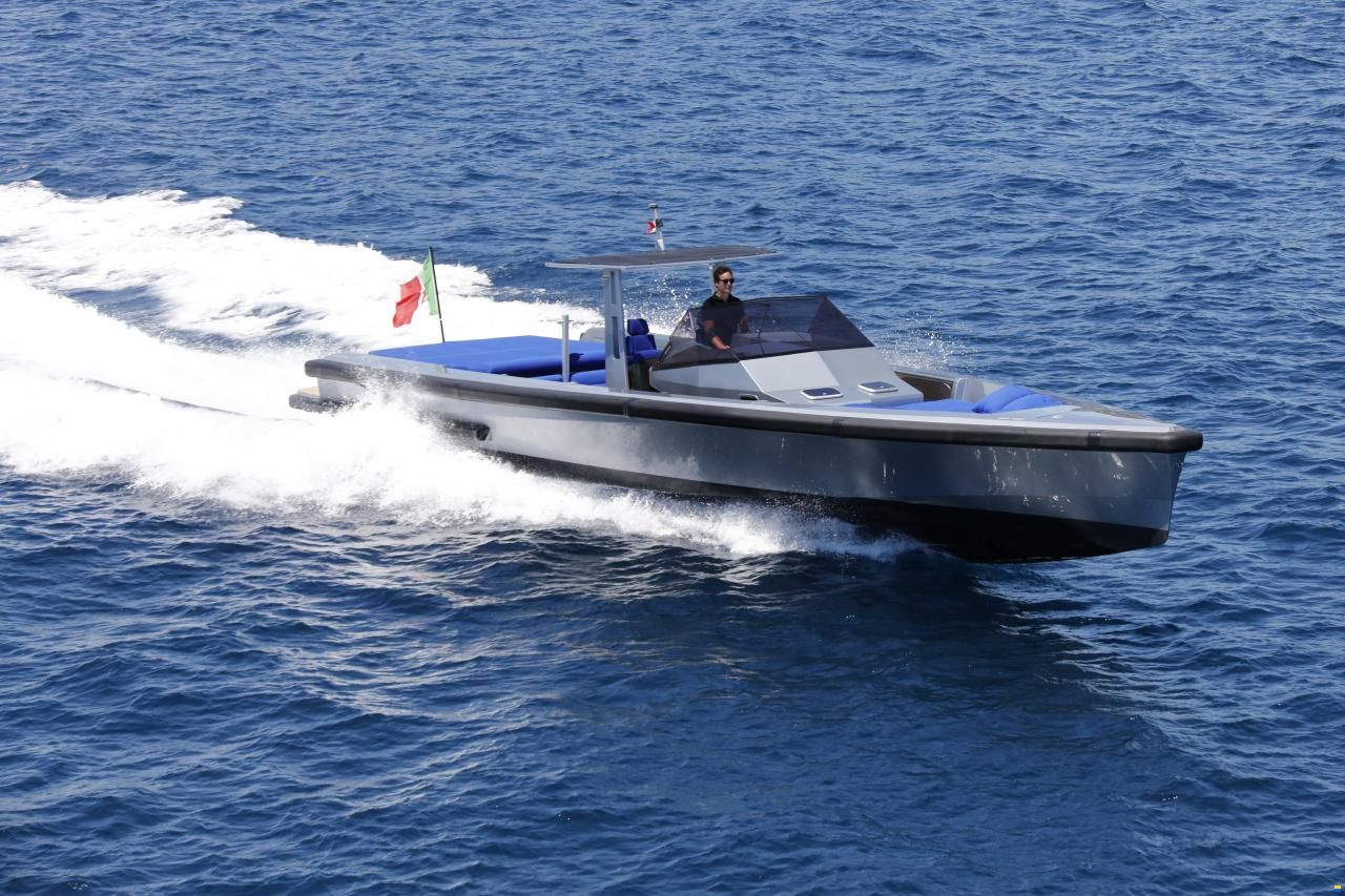 Wally Tender 45