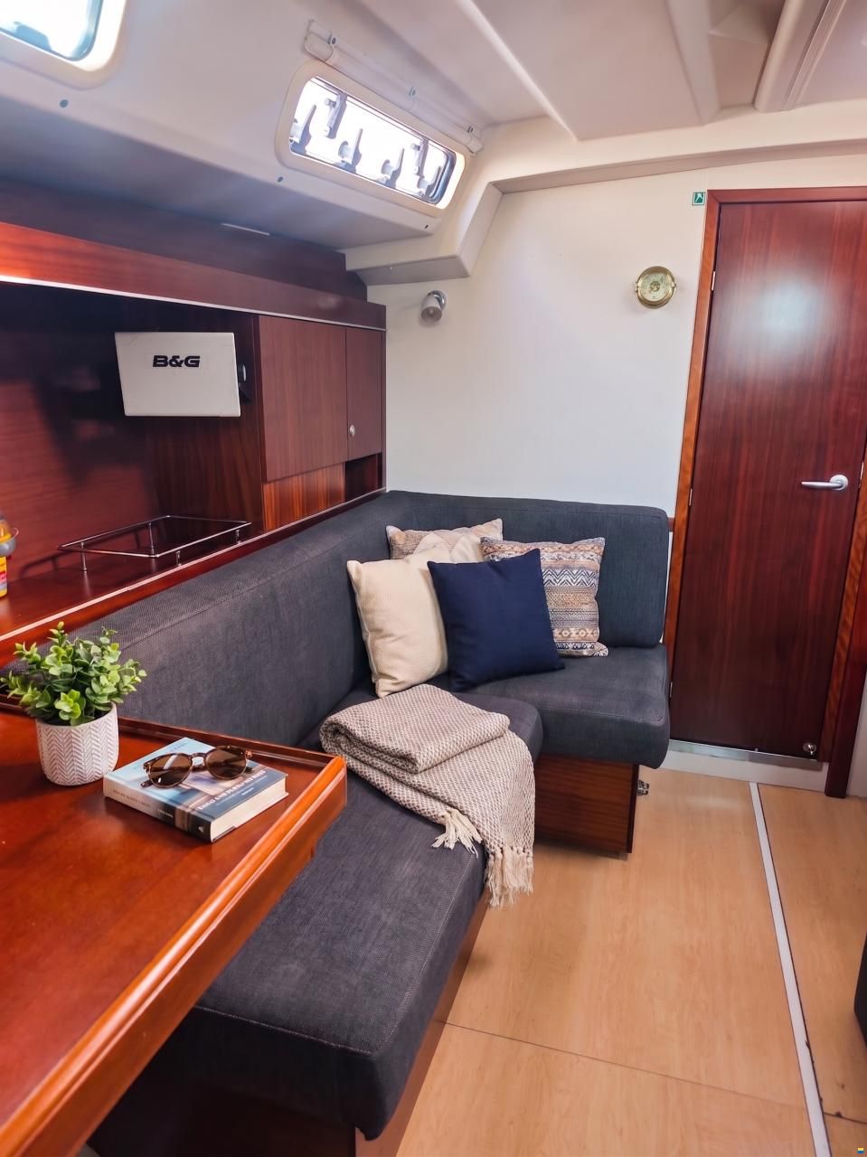 Hanse 445