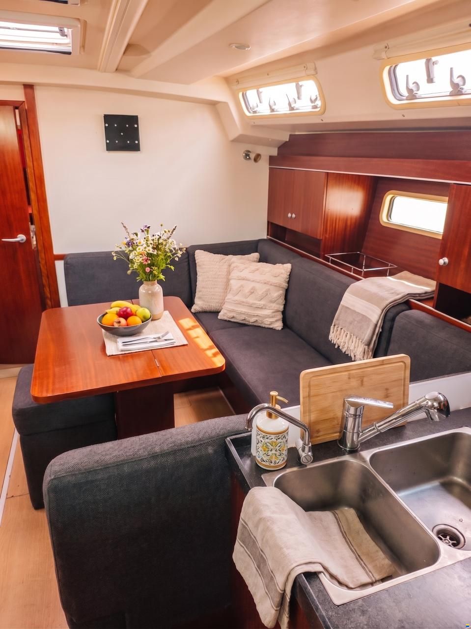 Hanse 445