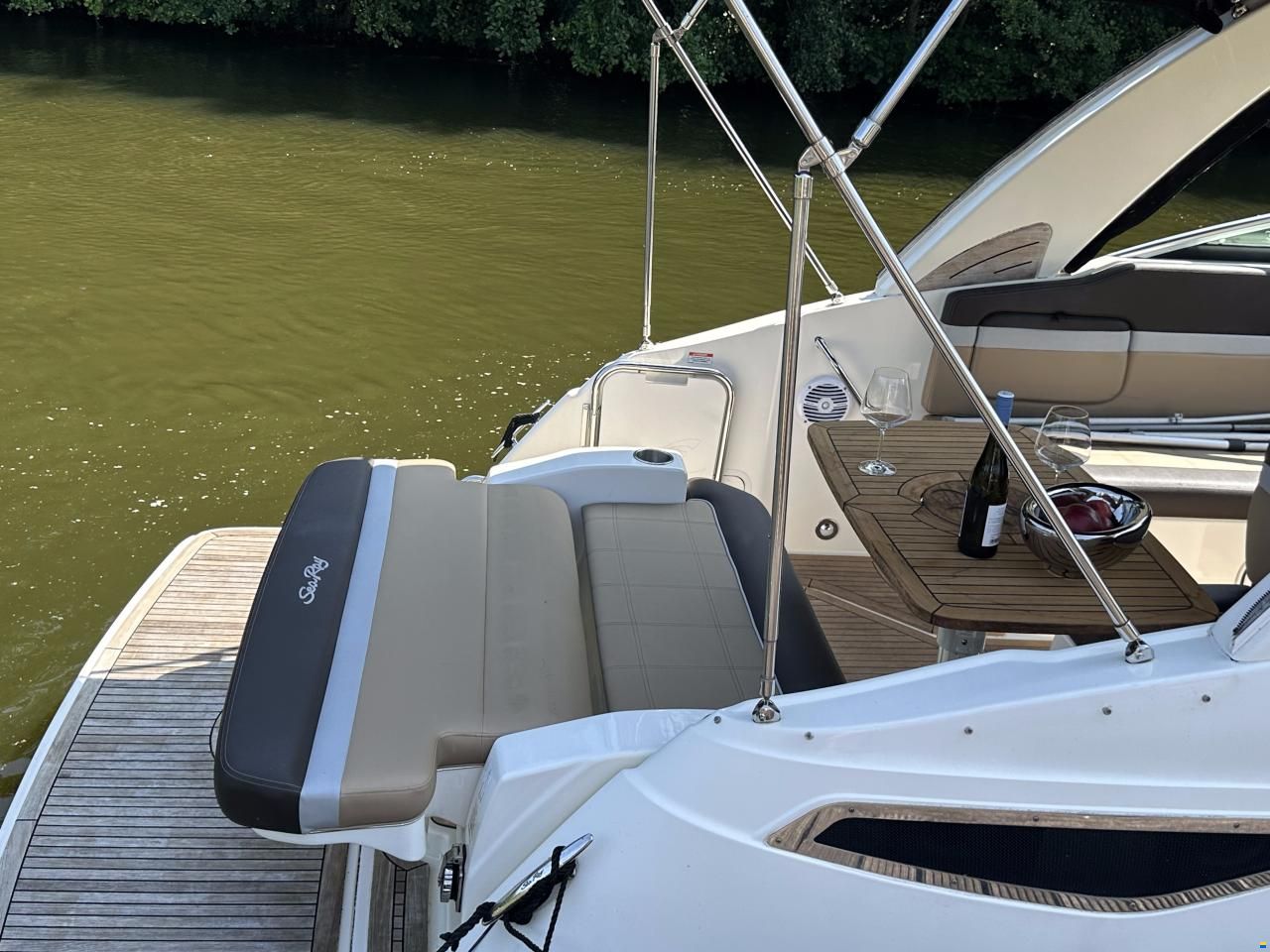Sea Ray 265 Sundancer