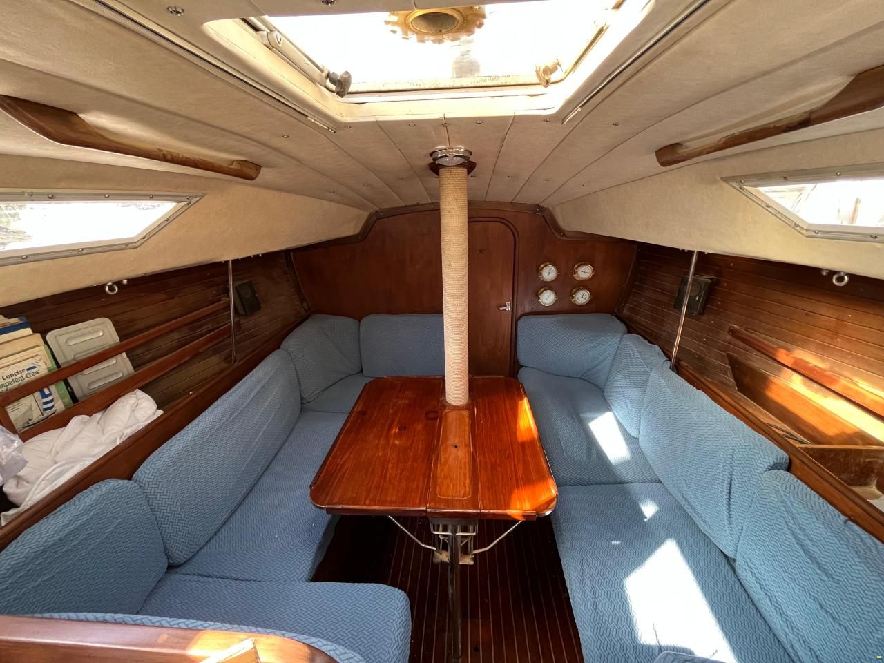 Beneteau First 32