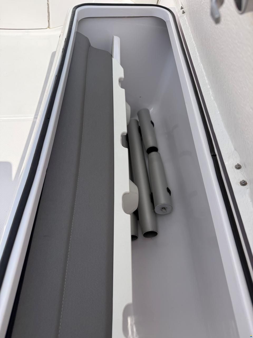 Axopar 28 Cabin