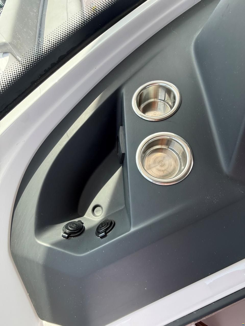 Axopar 28 Cabin