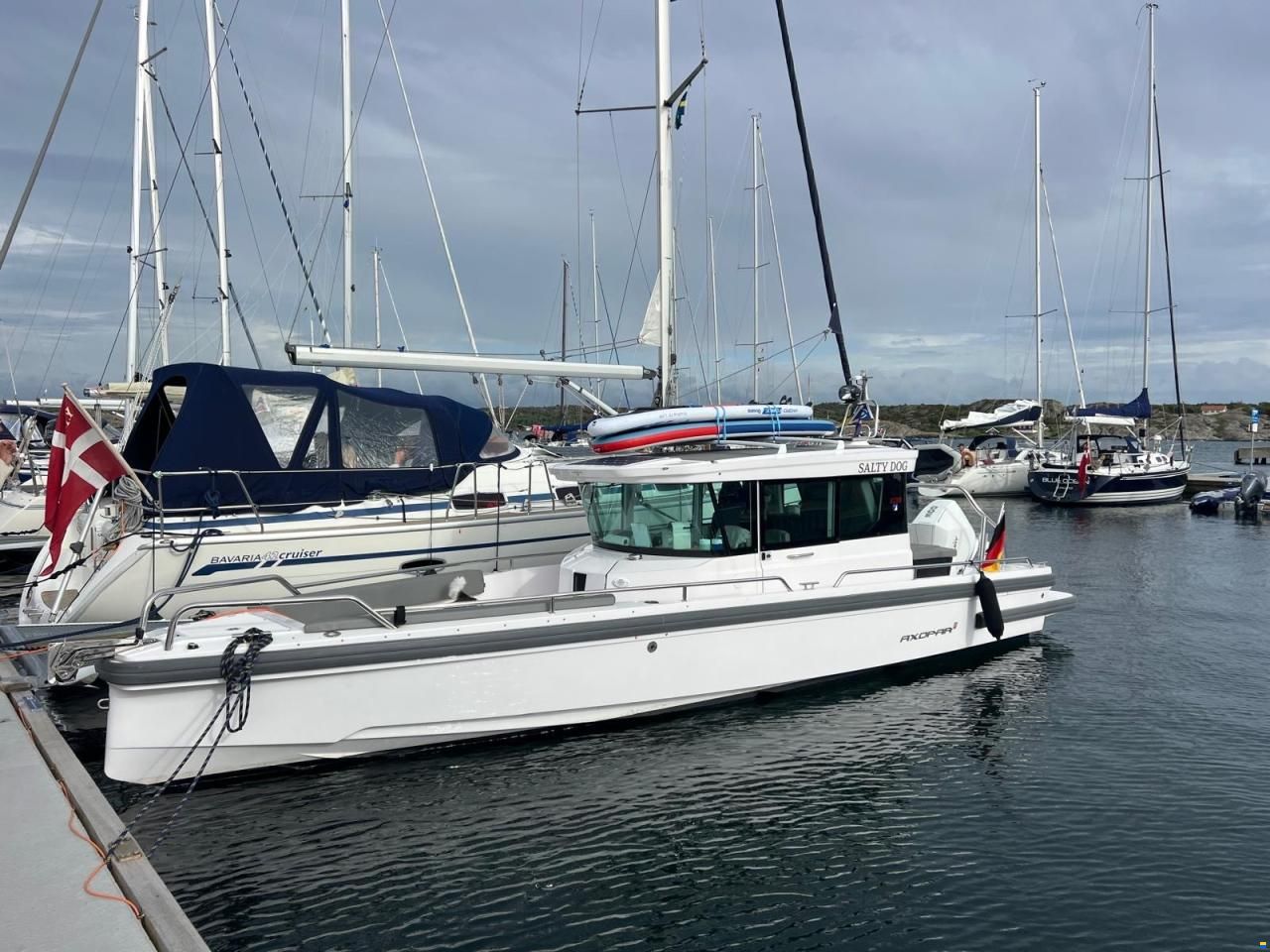Axopar 28 Cabin