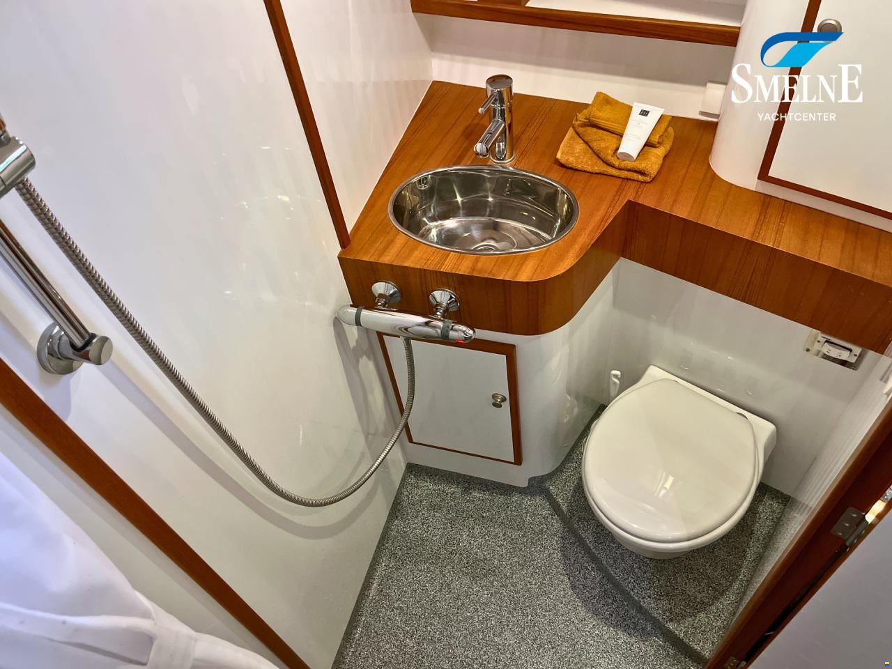 Dutch Yachting Group Dutchline Classic 42