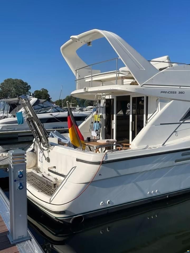 Princess 38