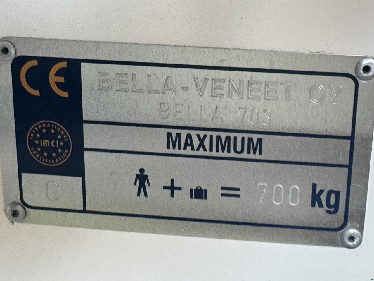 Bella 703