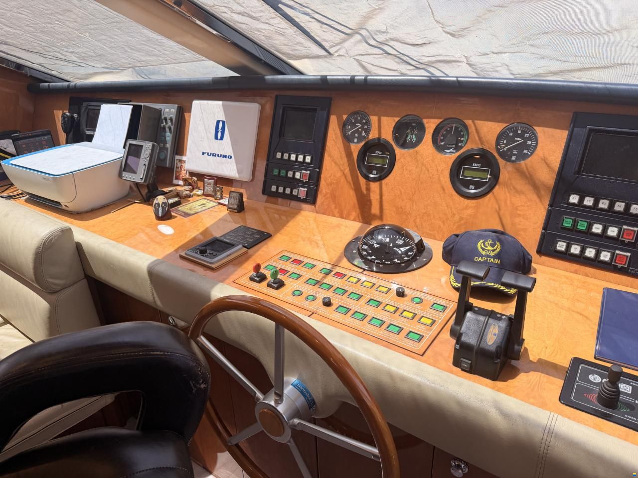 Falcon Yachts 86