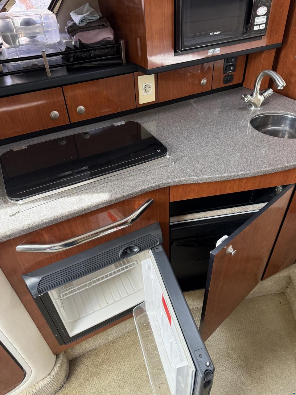 Sea Ray sundancer 335