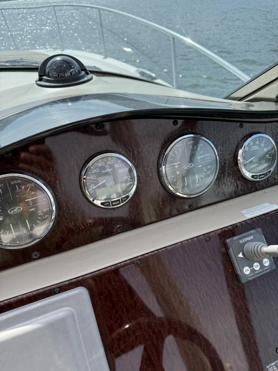 Sea Ray sundancer 335