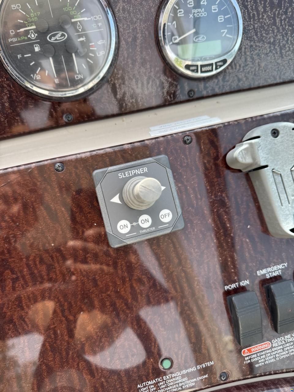Sea Ray sundancer 335