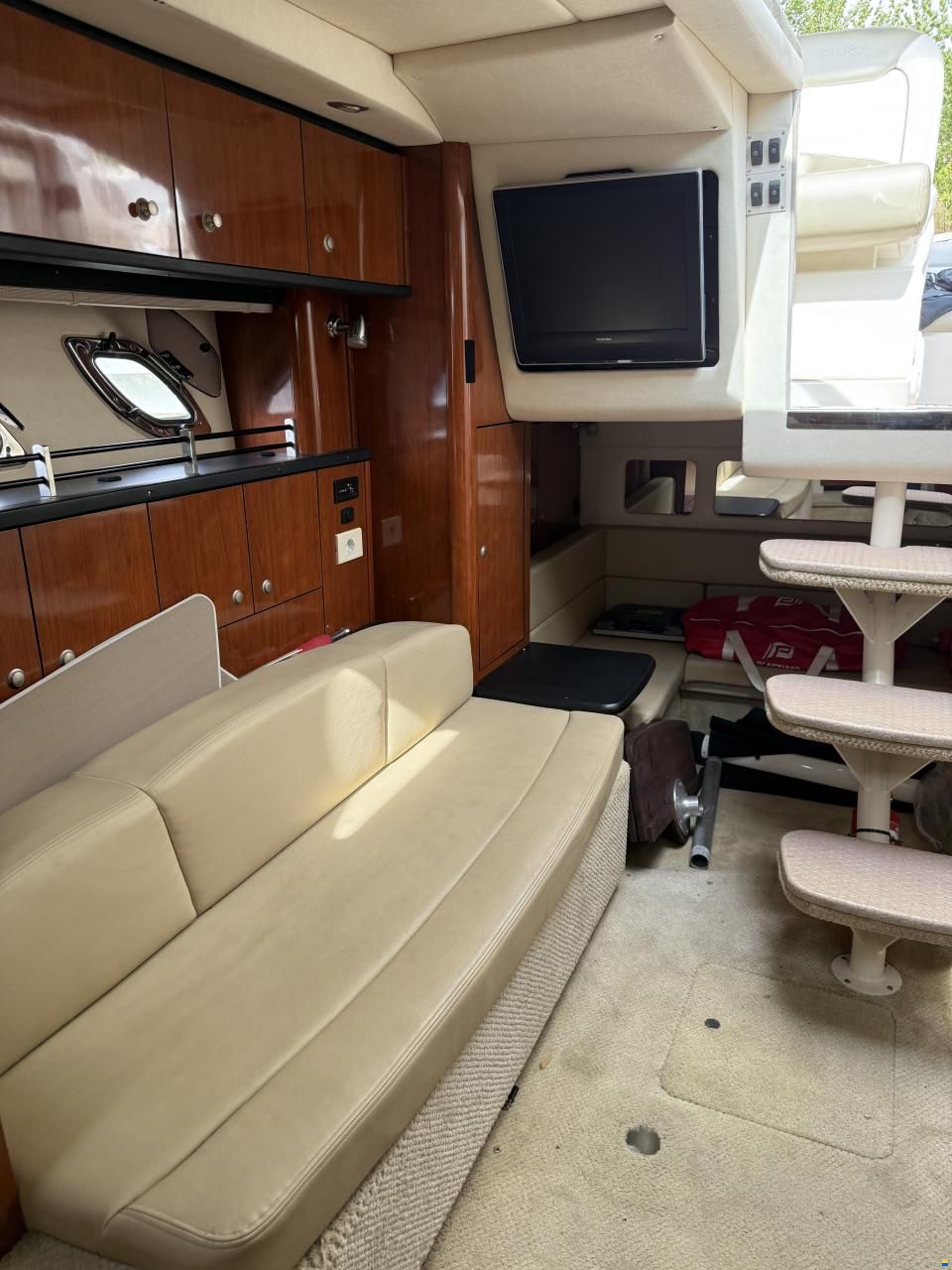 Sea Ray sundancer 335