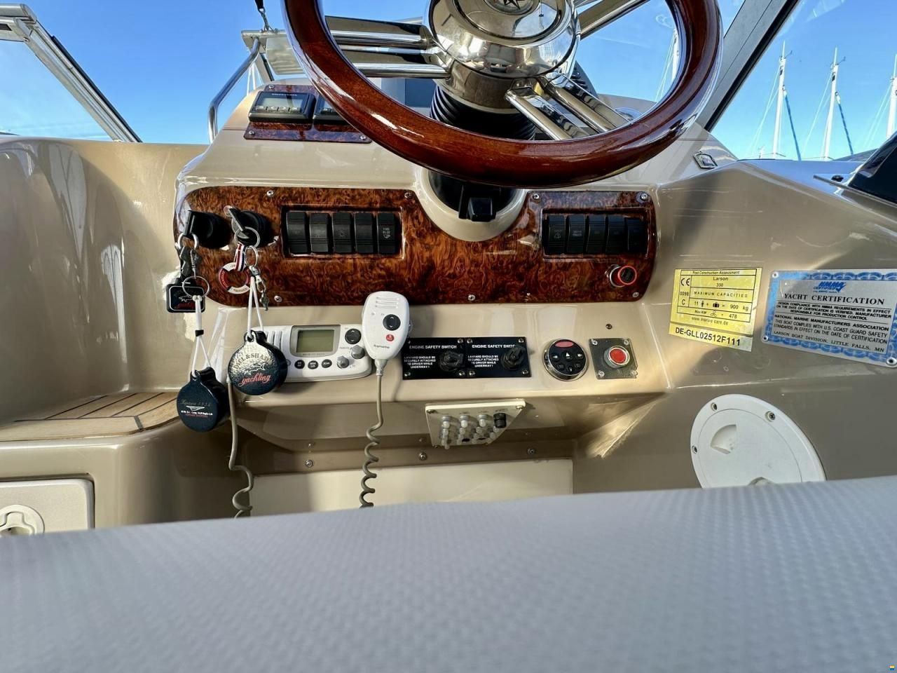Larson 330