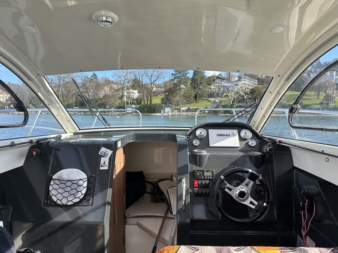 QuickSilver Activ 705 Cruiser