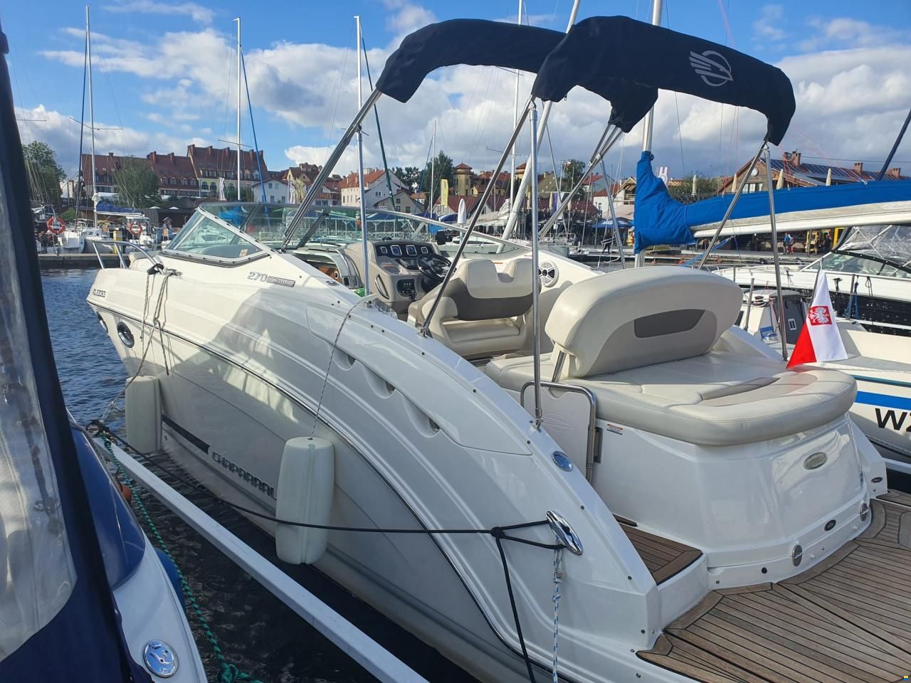 Chaparral 270 Signature