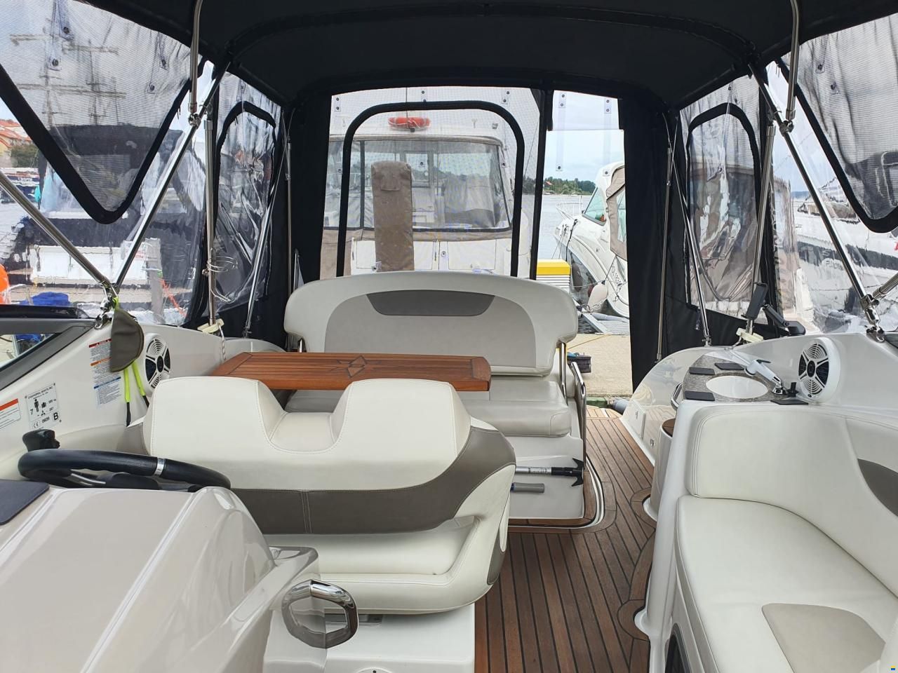 Chaparral 270 Signature