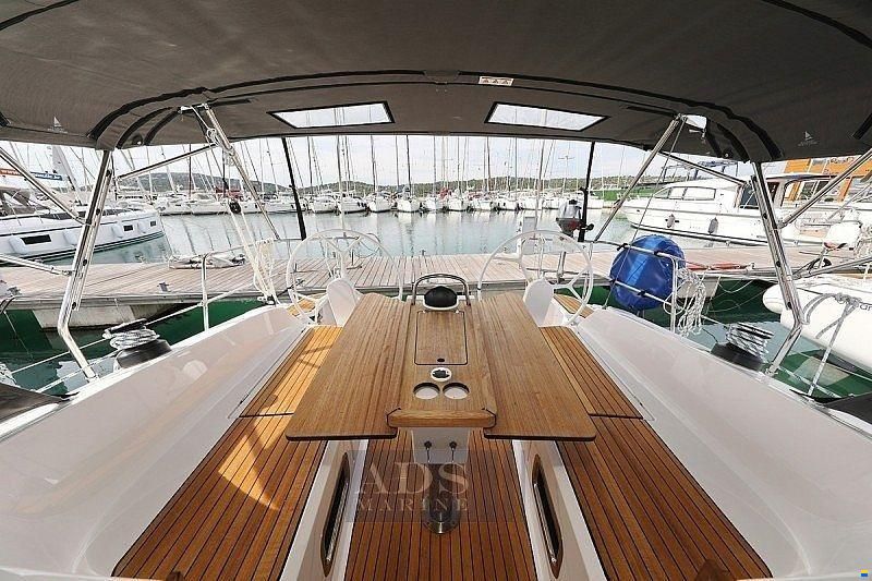 Bavaria 37