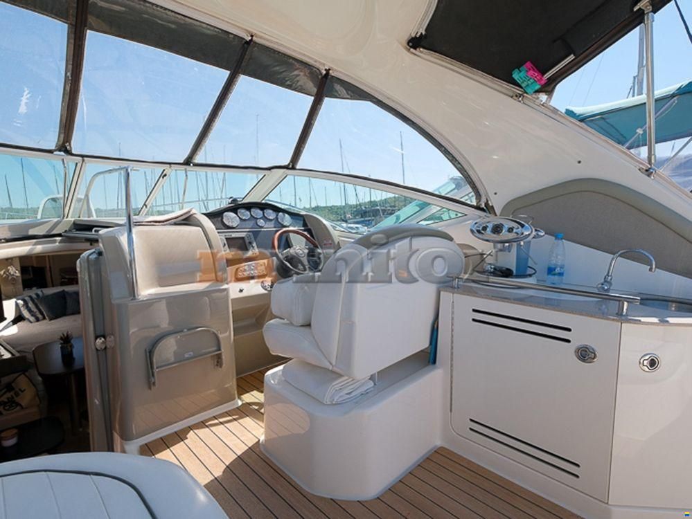 Sea Ray 325 DA