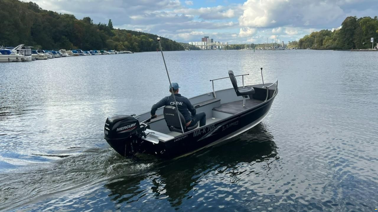 Lund 1400 FURY
