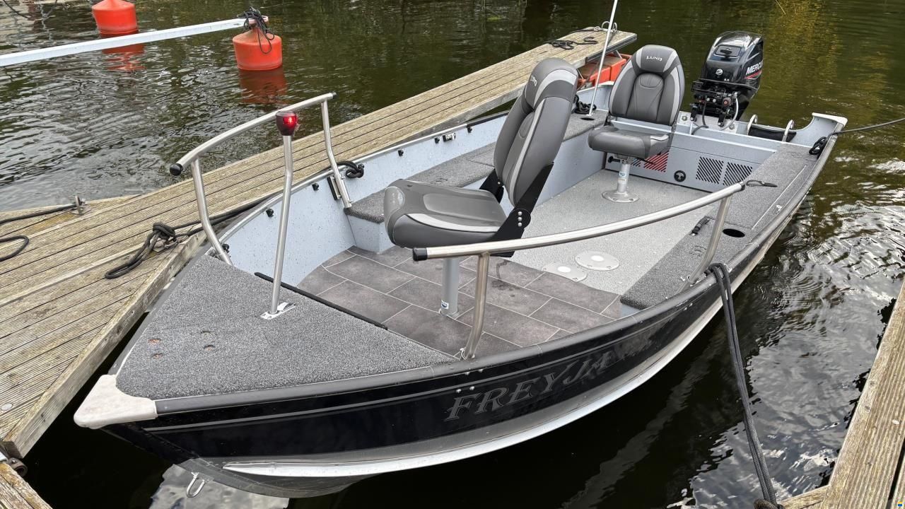 Lund 1400 FURY