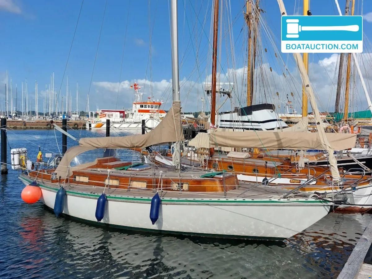 Narval 38
