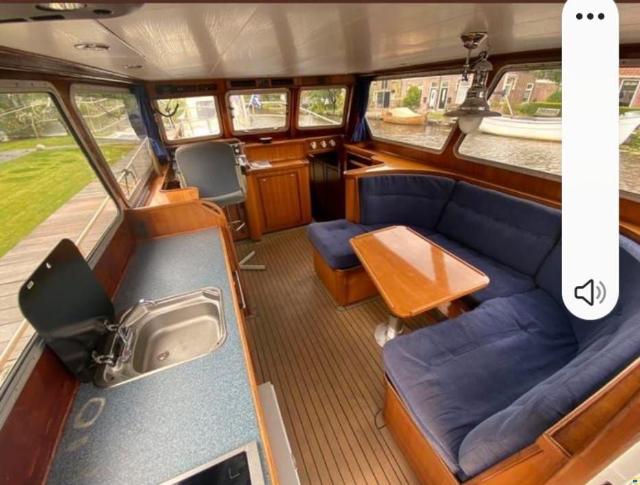 PROCHARTER P4