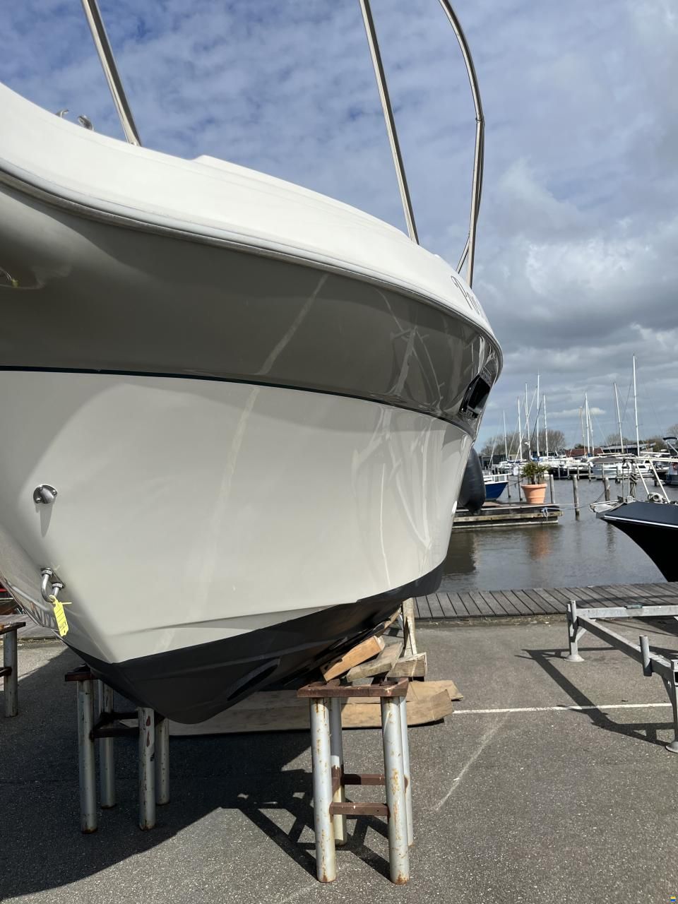 Maxum SCR2400