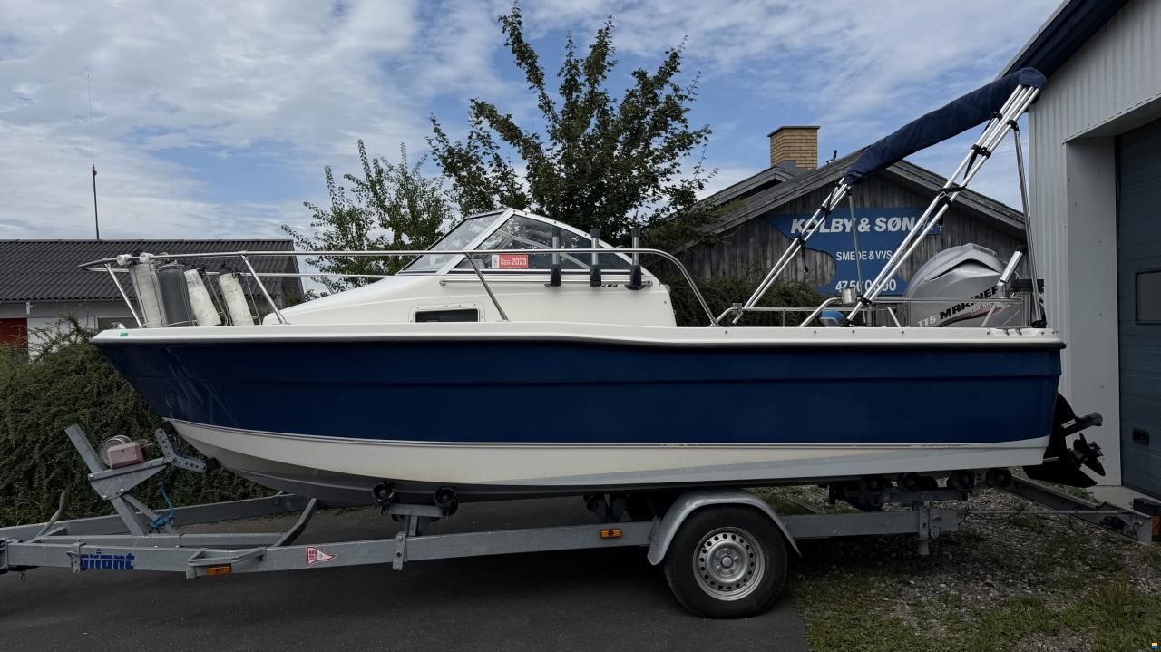 Bayliner Trophy