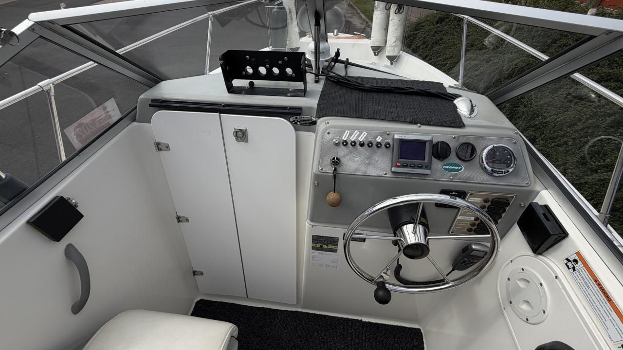 Bayliner Trophy