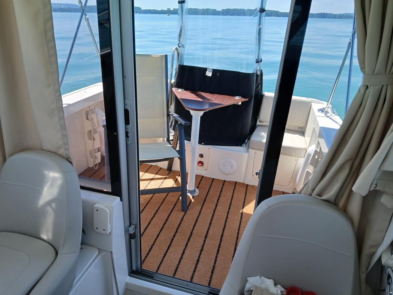 Quicksilver Pilothouse 555
