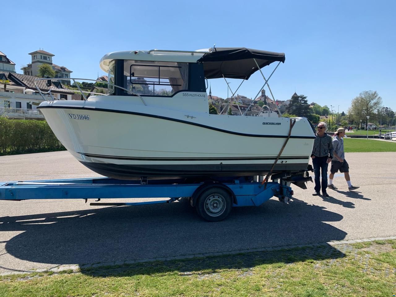 Quicksilver Pilothouse 555